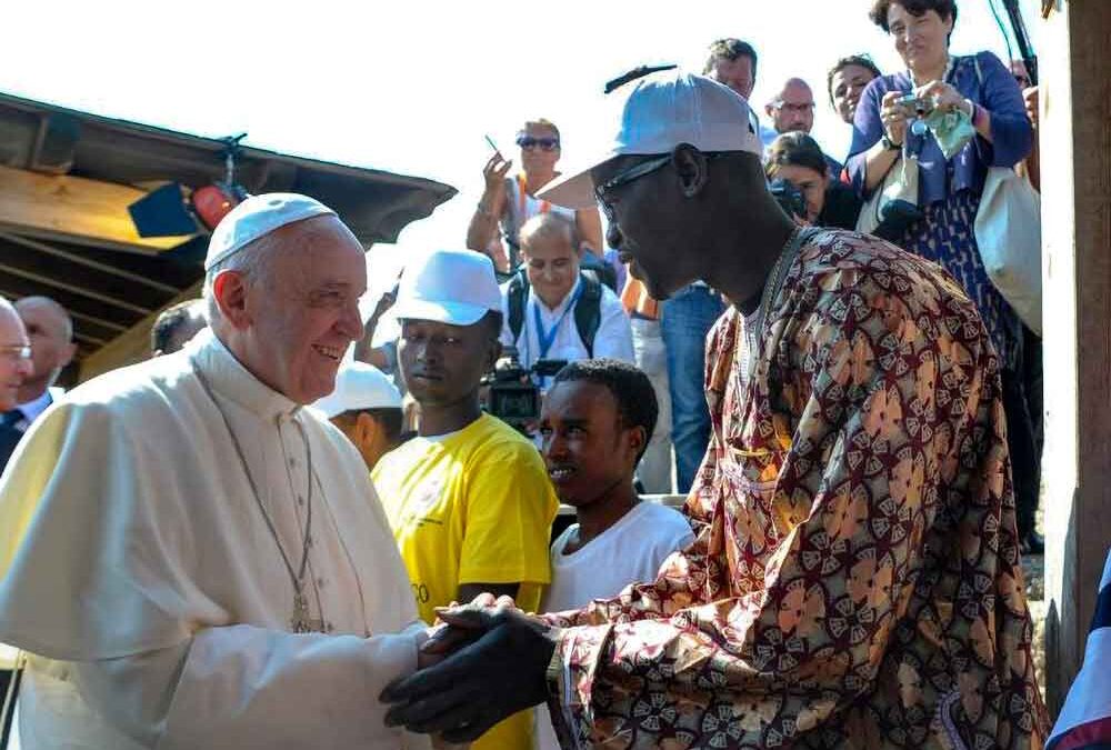 1187-PapaFrancisco-africa-junio-2025-1-WEB